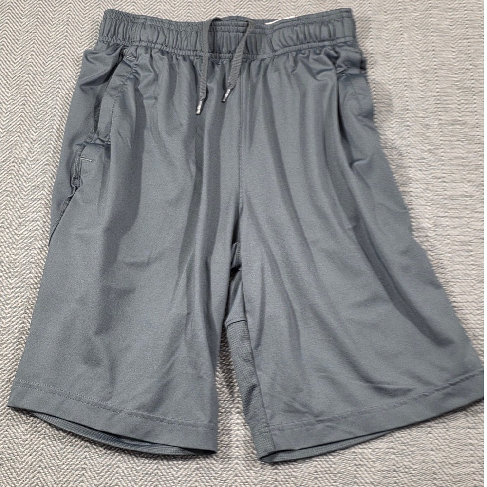 Under Armour Mens Loose Fit Athletic Basketball Shorts Gray Small Mesh Panels